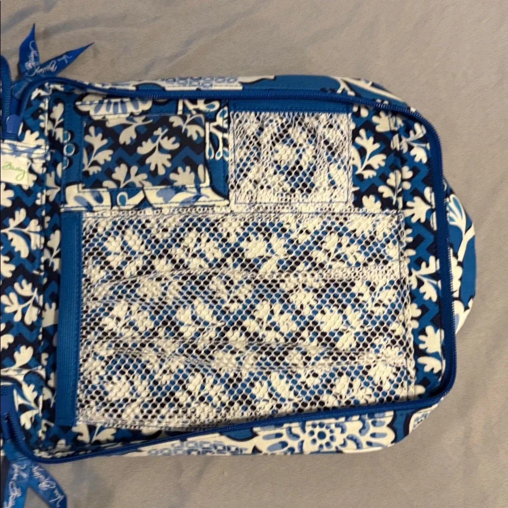 Blue Lagoon (2011) Vera Bradley travel Organizer - Picture 3 of 6